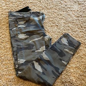 Camo jeans/cargo jeans